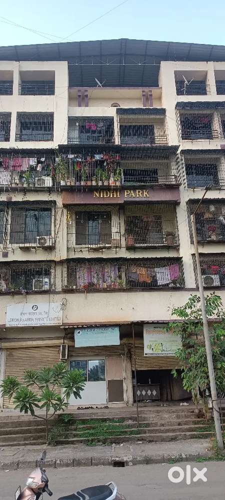 Hi am looking flatmate near by railway station