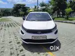 Tata Altroz XE Petrol, 2021, Petrol