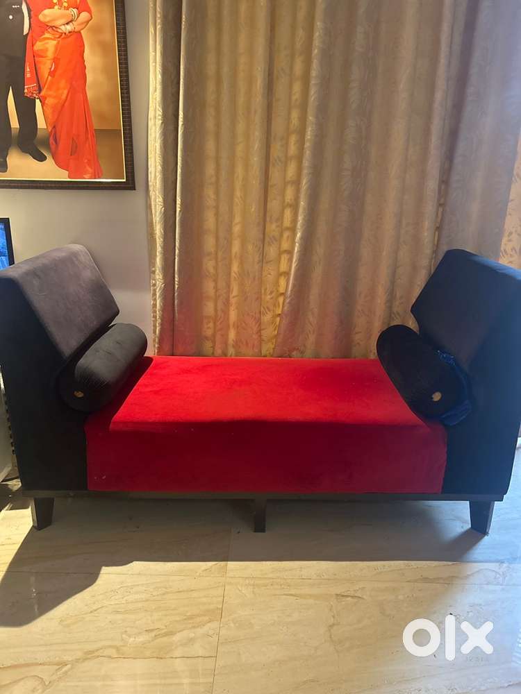 Modern Diwan / sofa for sale.
