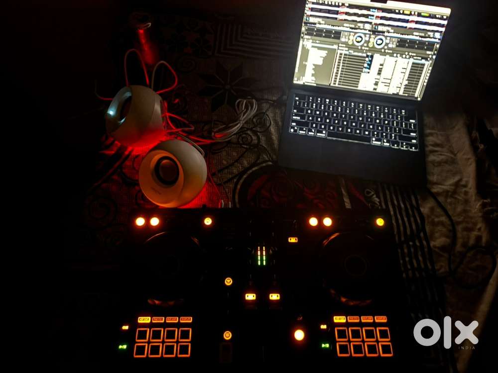 Pioneer DDLJFLX4 controller,bluetooth speakers, heaphones