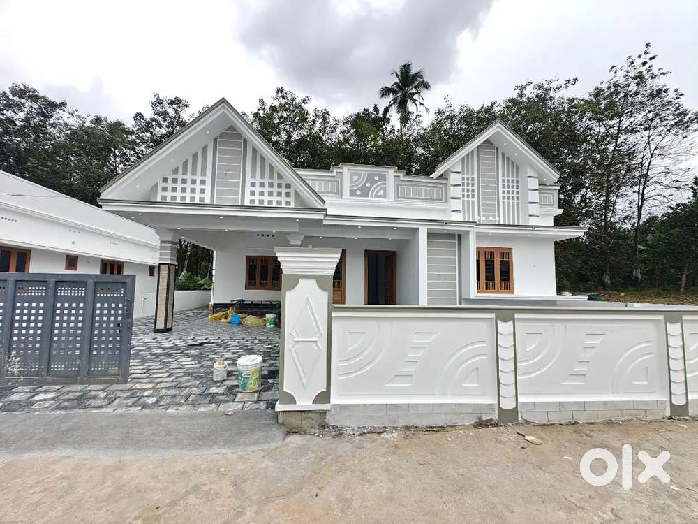 തൊടുപുഴ മുവാറ്റുപുഴ റോഡിൽ വാഴക്കുളം 3bhkപുതിയ വീട്