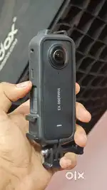 Insta360 X3 with one extra battery