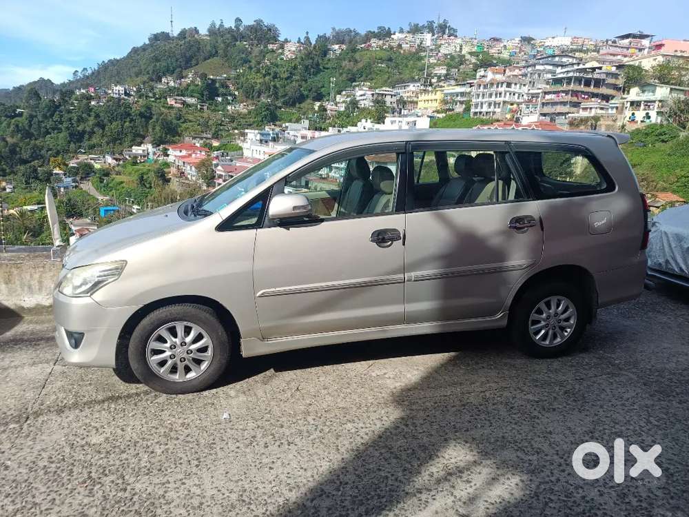 Toyota Innova 2013 Diesel well maintained, very good condition.