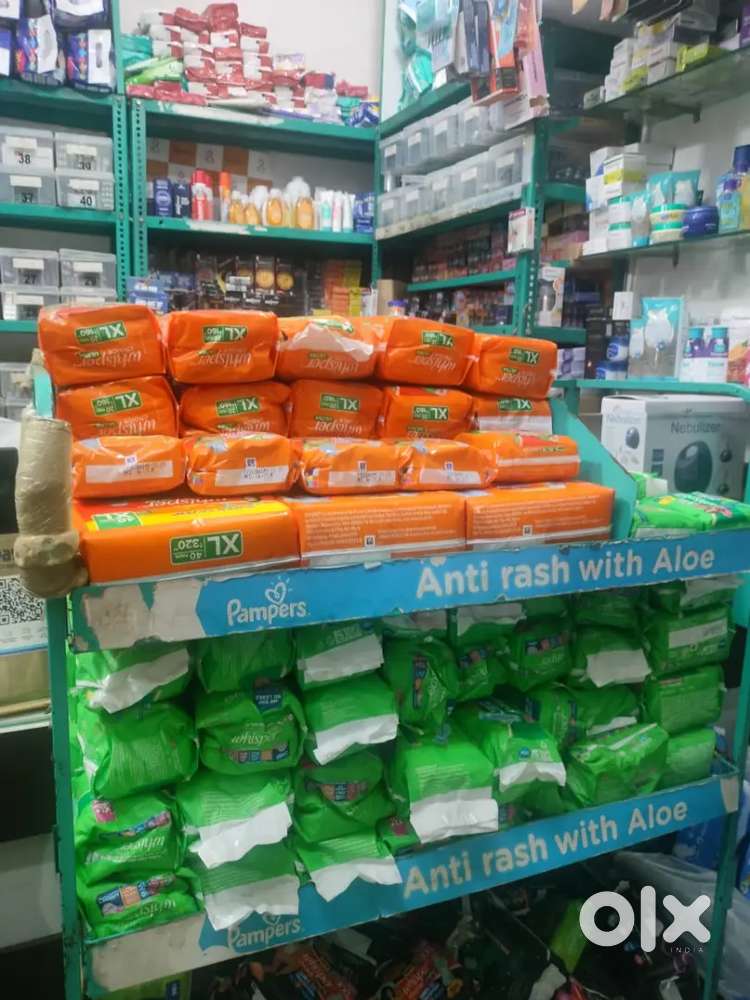 Pharmacist requard for medicine store