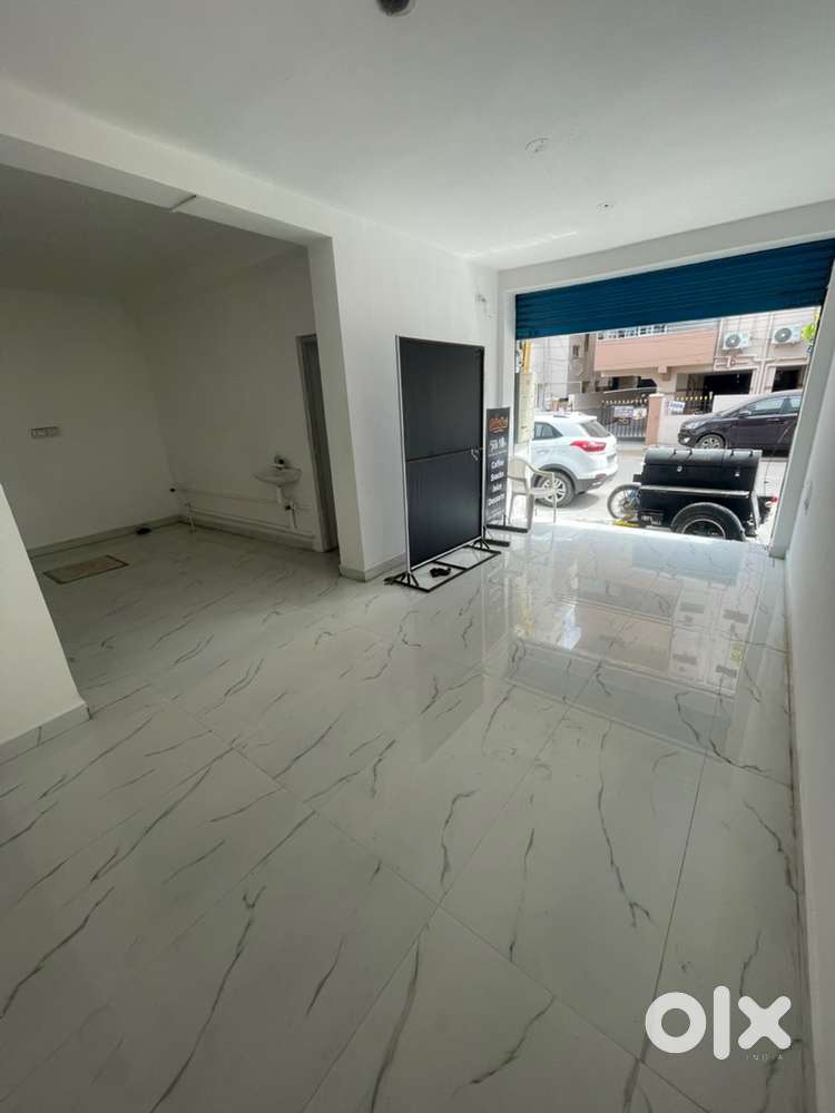 Commercial Space for Rent – RS Puram Main Road