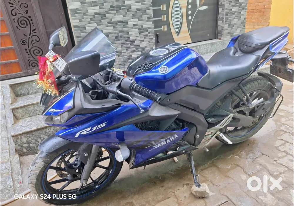 Yamaha R15 v3