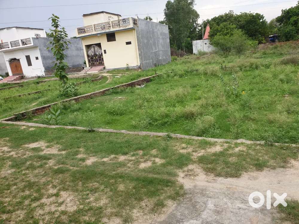 1765 sqft prime location