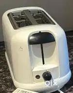 Bread toaster