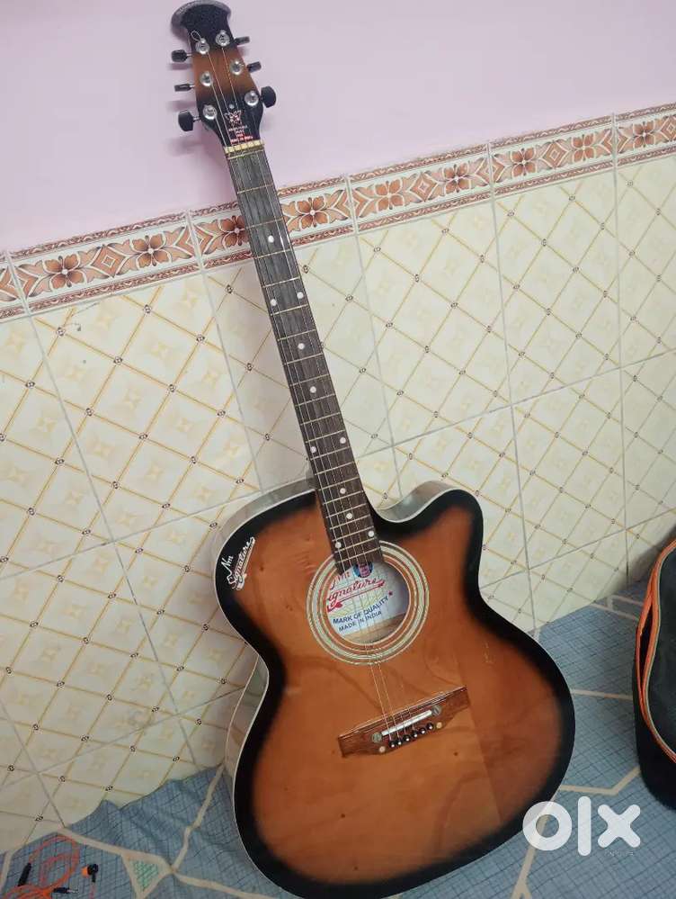 Selling my New guitar