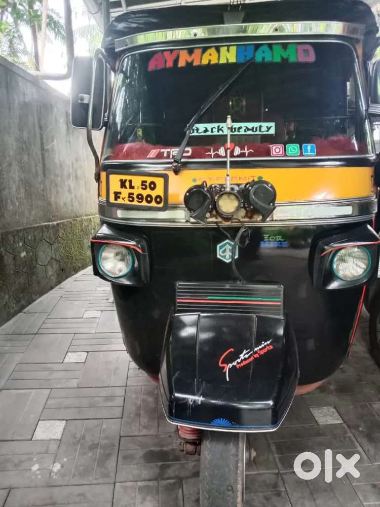 Fuel type : Diesel Vehicle age : 7year Vehicle Status: Active