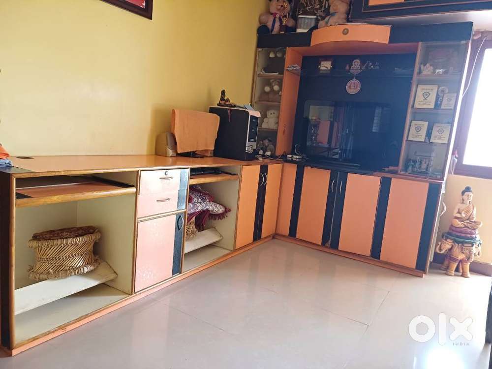 Computer Table & TV Stand with Showcase