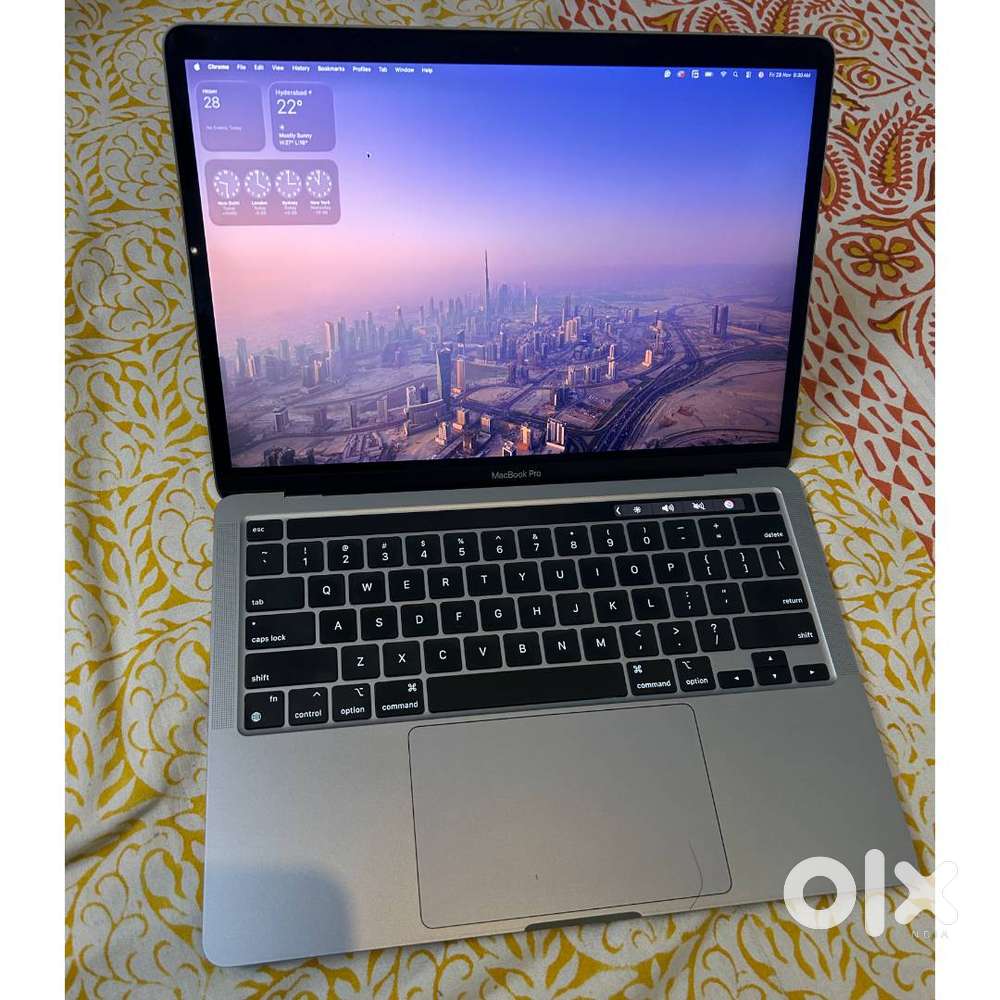 MacBook Pro 2022 M2 Chip