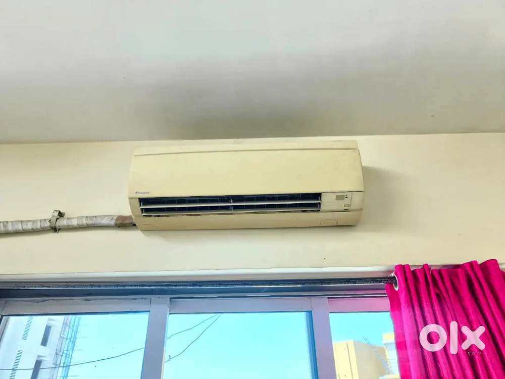 Daikin split ac 1 ton