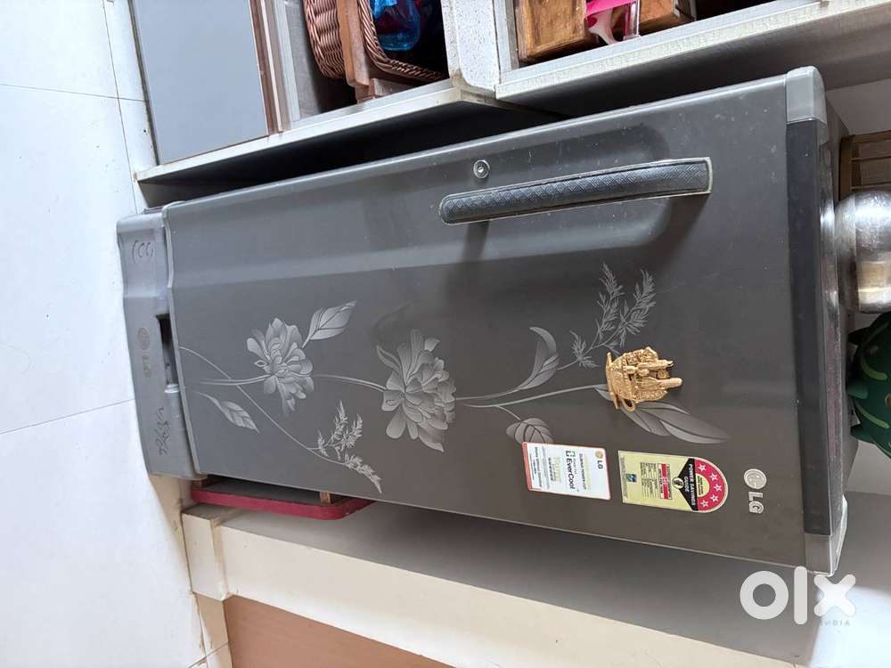 LG Refrigerator 177 litres