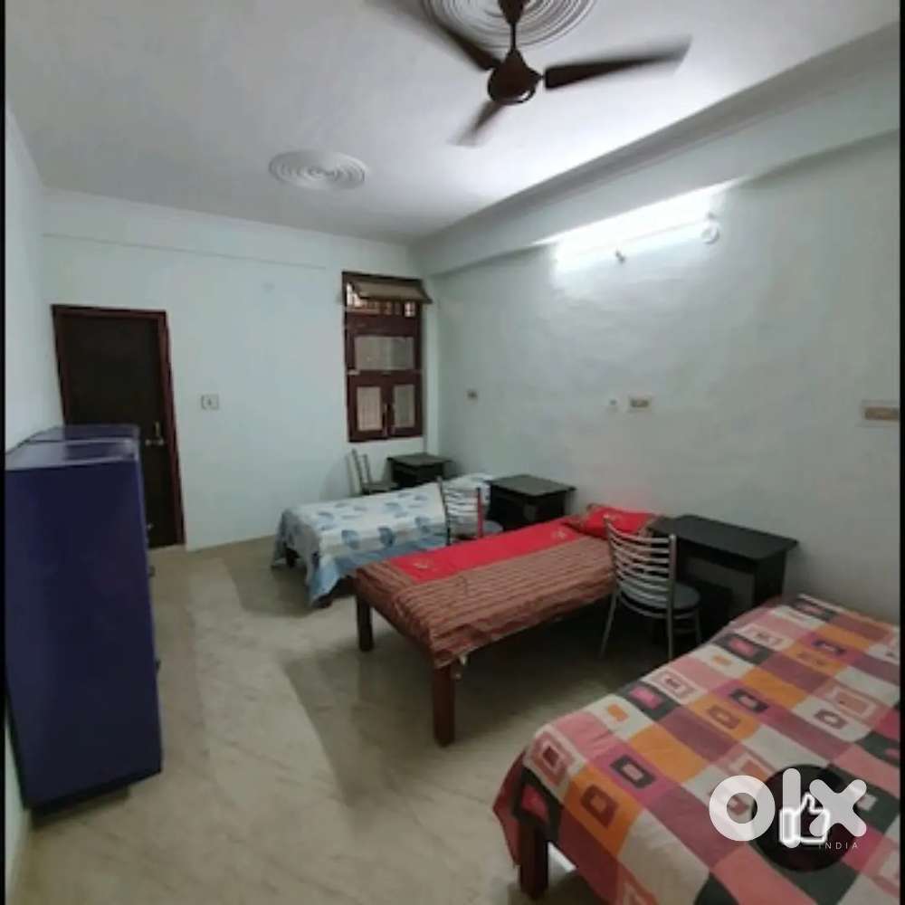 रसोइया (Cook) बॉयज़ & गर्ल्स होस्टल
