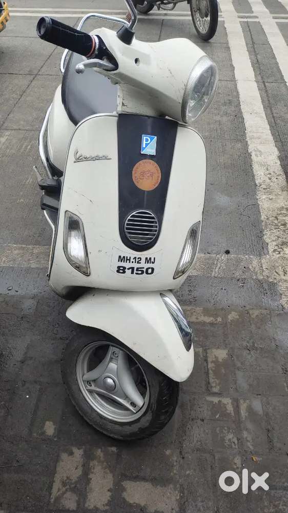 Vespa 125 s model. Good condition. Disc brake