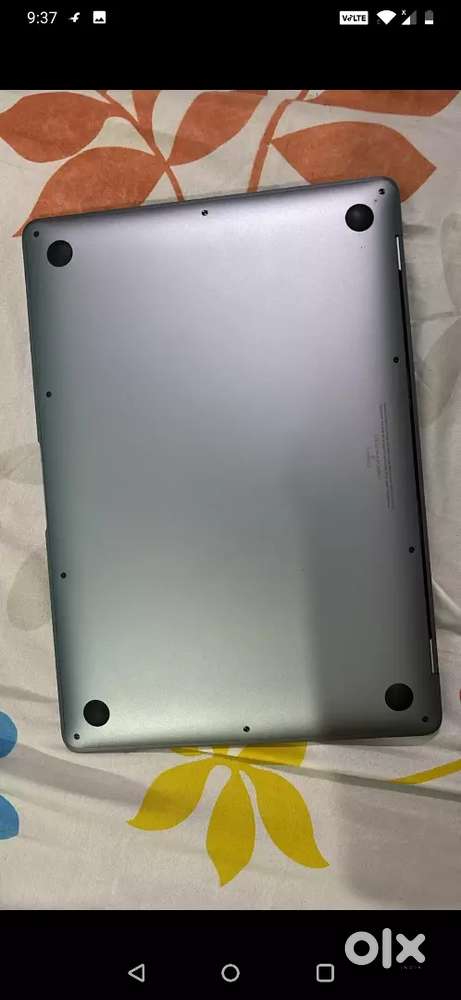 Macbook air M1 chip 
RAM 16GB
STORAGE 256GB
ill available )