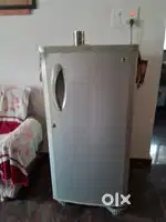 LG fridge in working
