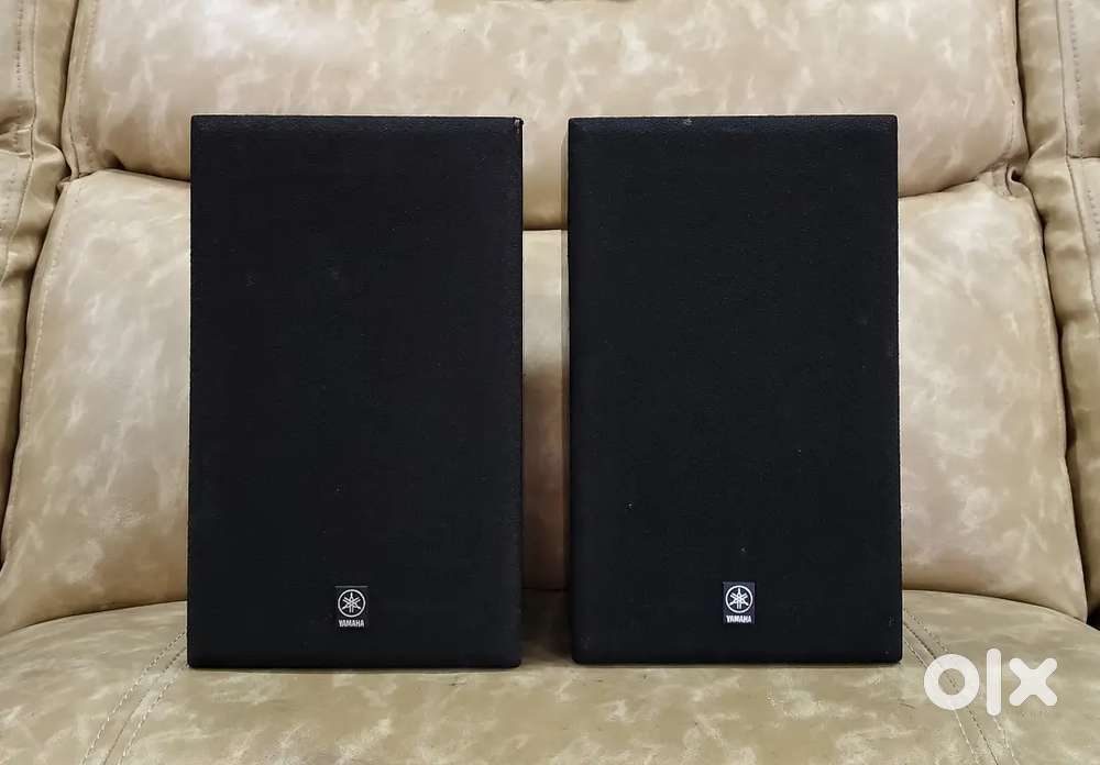YAMAHA SURROUND SPEAKERS
