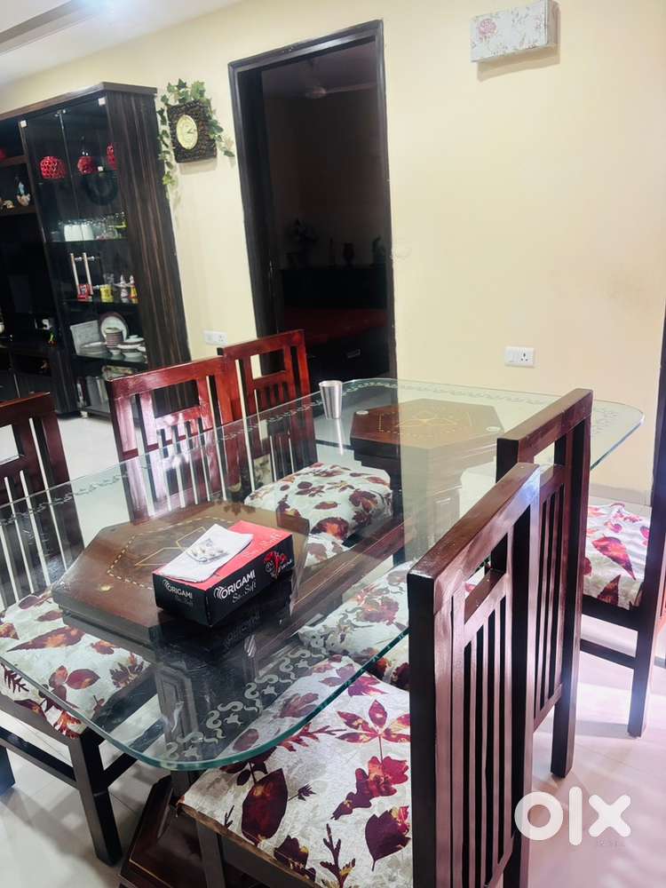 Dinning table