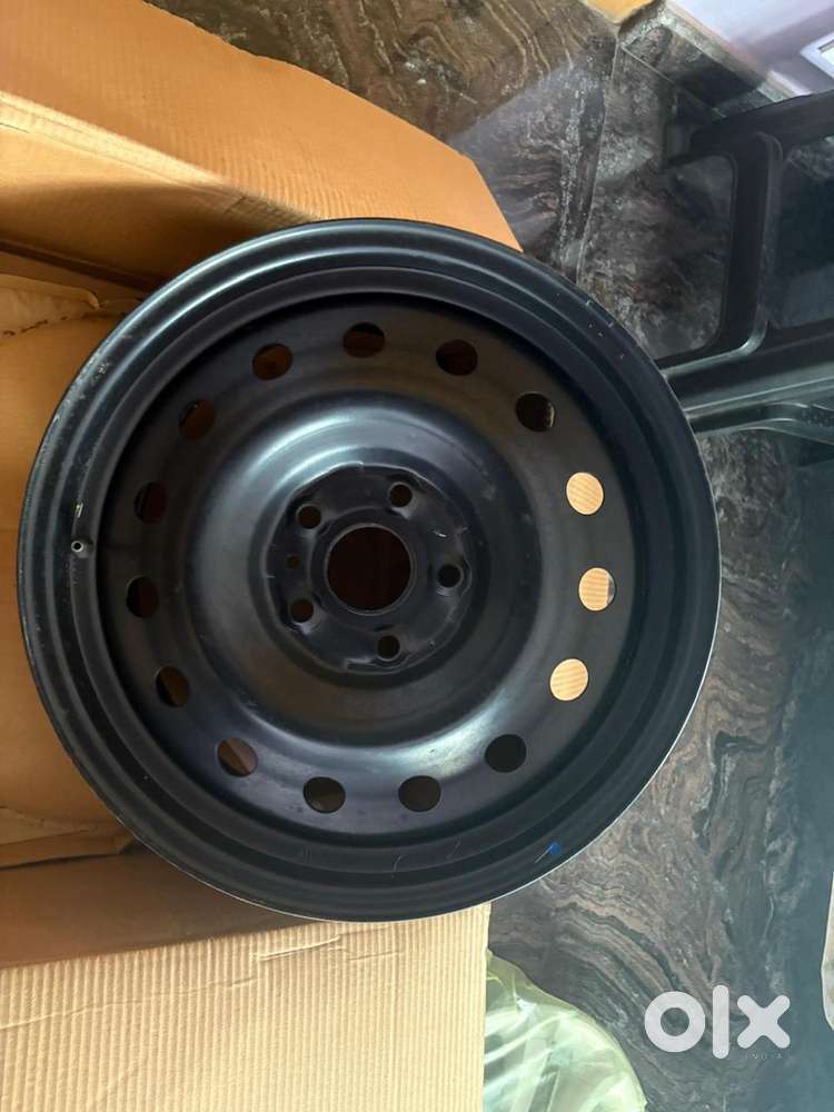17 inch wheels and wheelcups for sale