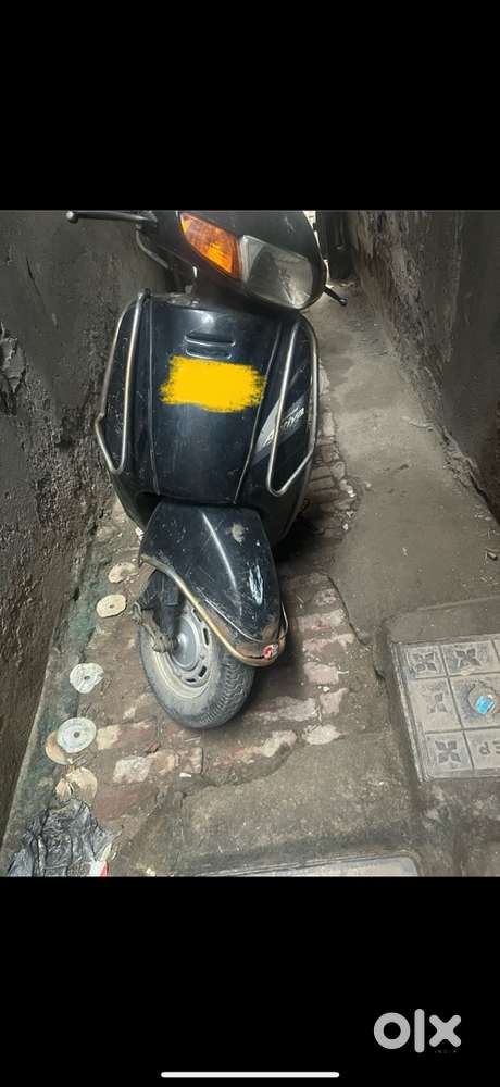 Black activa good condition urgent sale