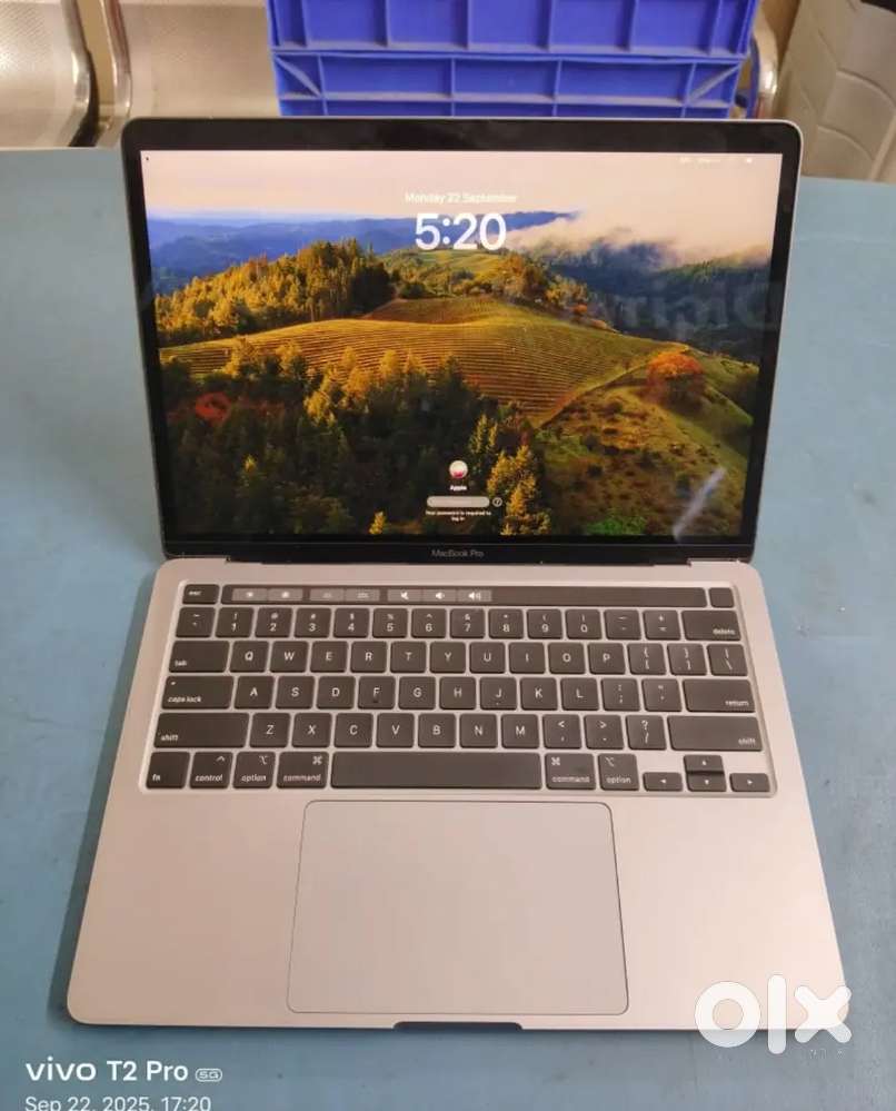 *Apple MacBook Pro A2251 2020*
*Touchbar Laptop*
*Intel Corei5, 10th*