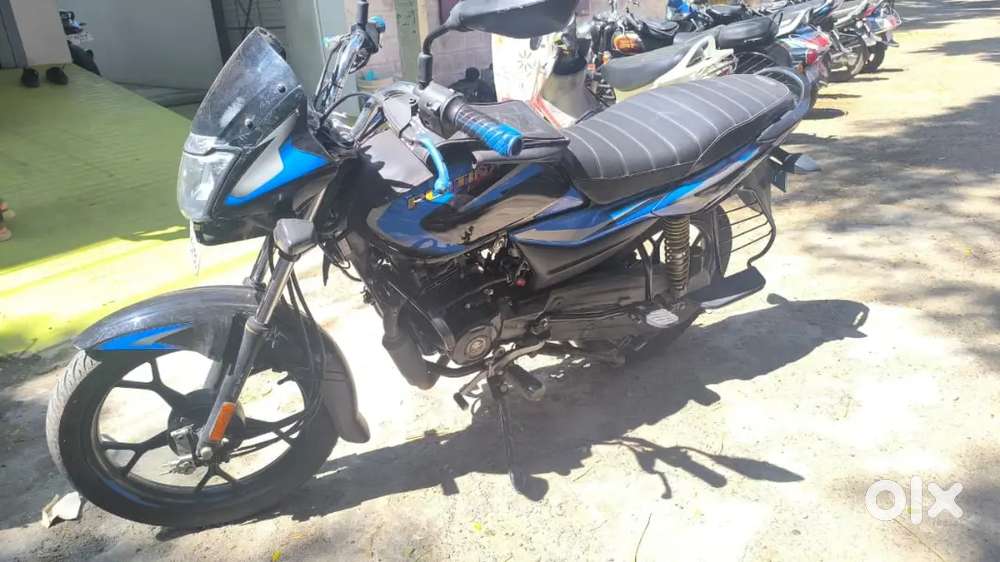 Bajaj Platina 2024