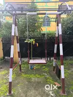 Single seater swing set