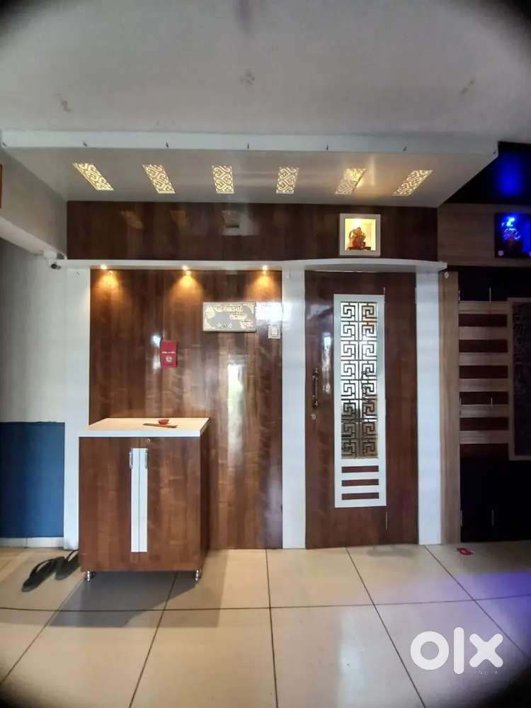 Selling 1 BHK, 10 minutes walkable from Railway station