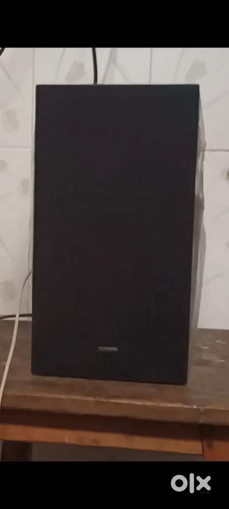 SAMSUNG SOUNDBAR WATTS400