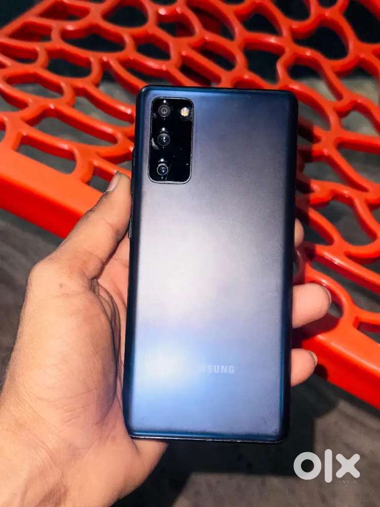 Samsung S20 FE 5g 8/128 charger