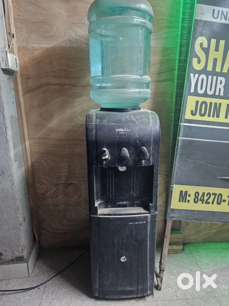 Voltas water dispensar