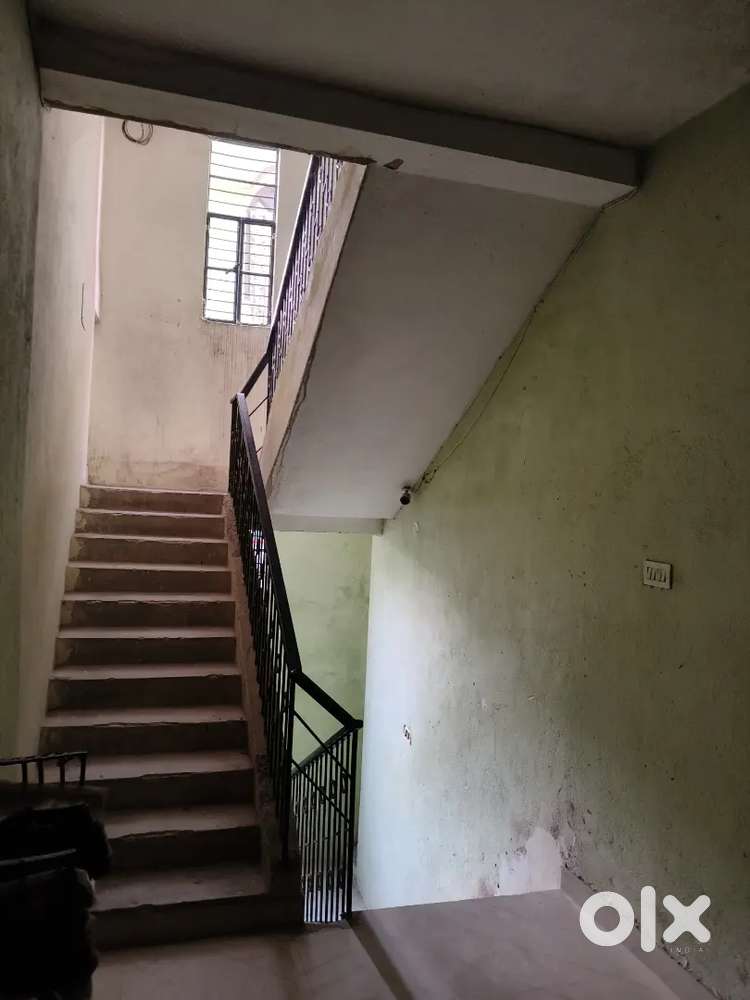 2 BHK Flat available for Rent, well ventilated with Balcony