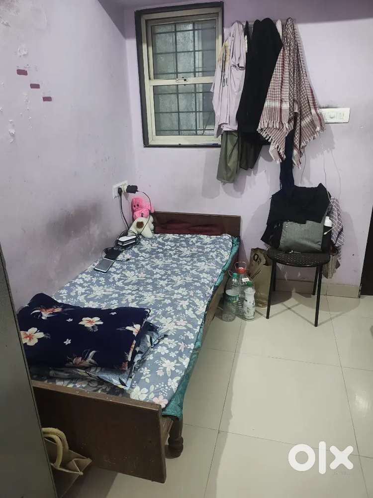 Pg for girls. Near sahyadri ground, parvati, pune