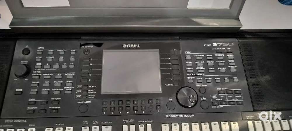 Yamaha Keyboard PSR -S750
