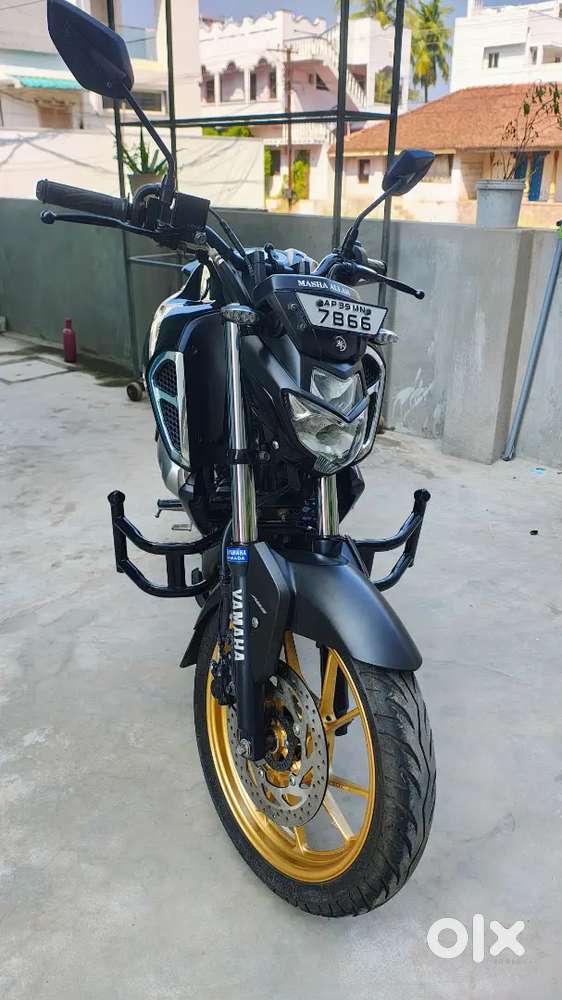 want to sell motor bike yamaha FZ 2022