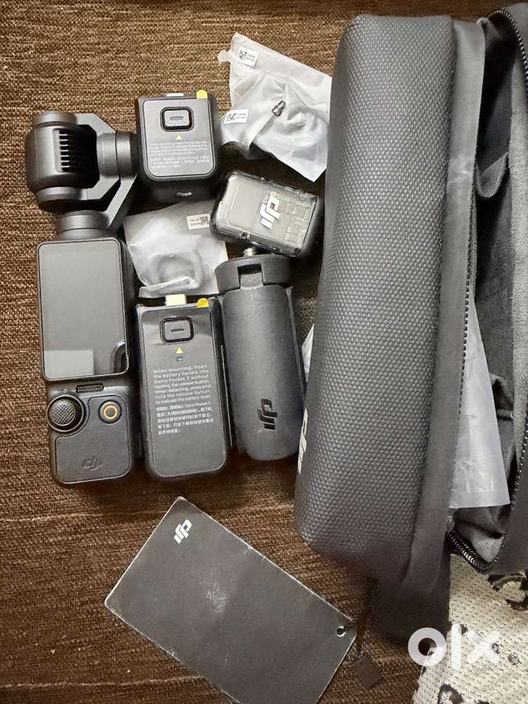 DJI Osmo Pocket 3 Creator Combo (new one only used 3 months)