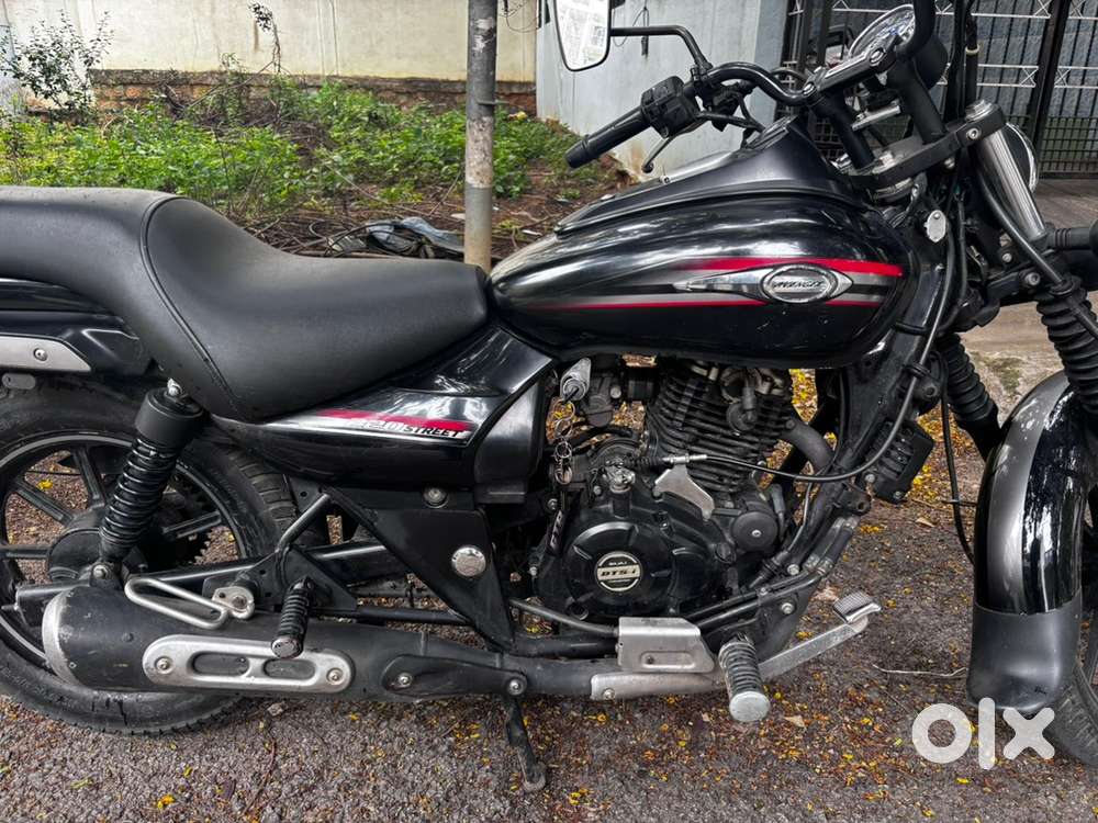 Avenger 220 street