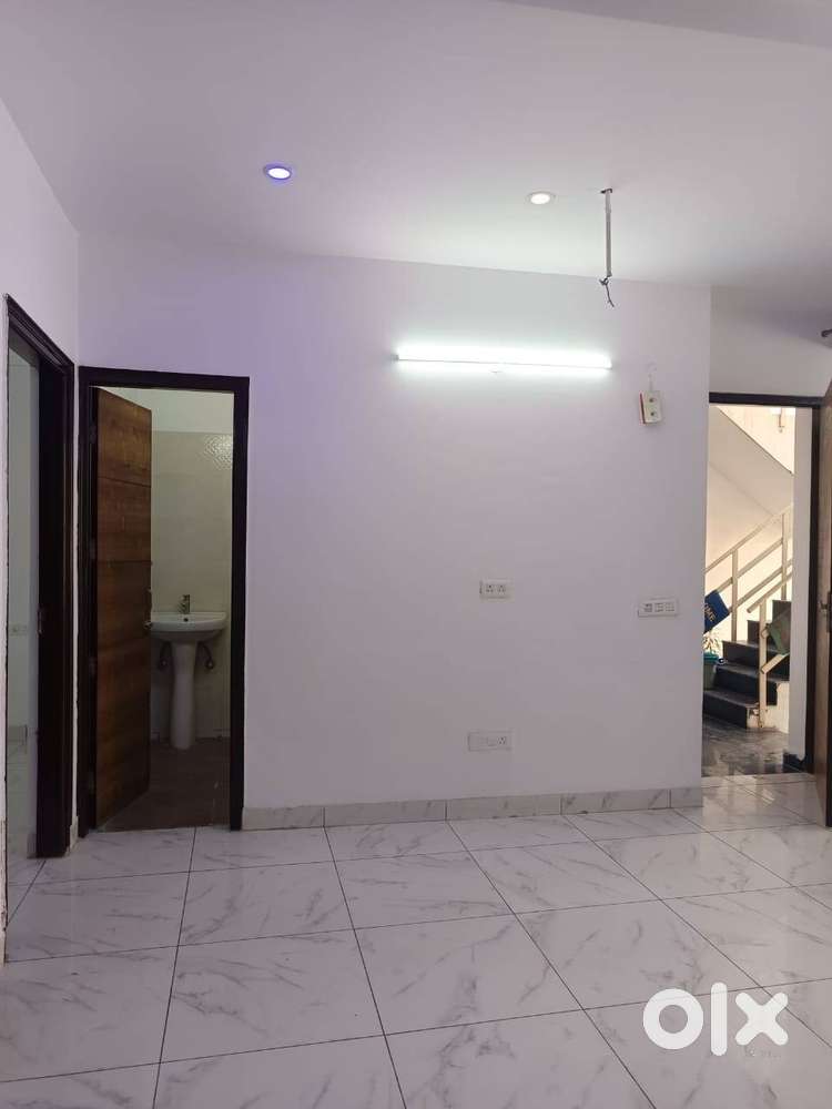 3bhk fio homes 116 gaj 2nd floor 58.50 lakh