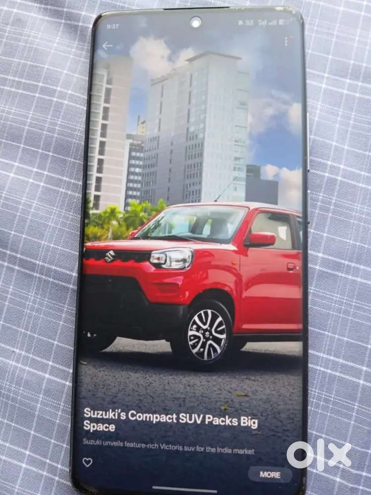 F27PRO+ 8 128gb neet condition all accesseris available