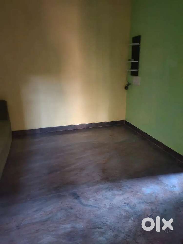 Lease - 2bedroom one bathroom portion in 2nd floor