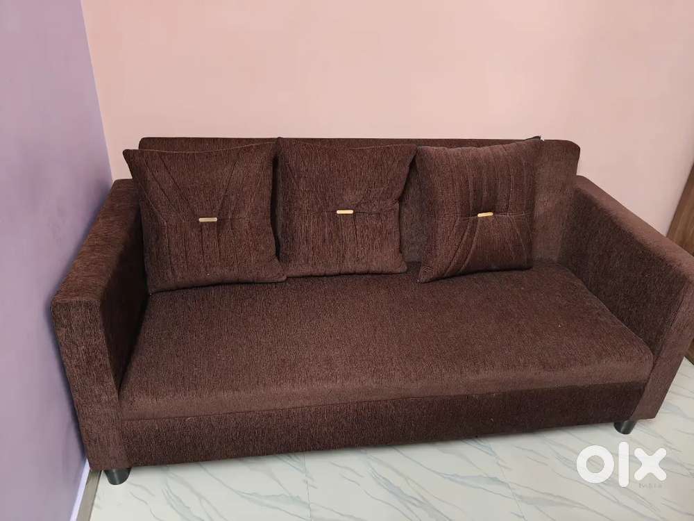 Brand New Sofa 3 Seater totally unused purchased 2 days