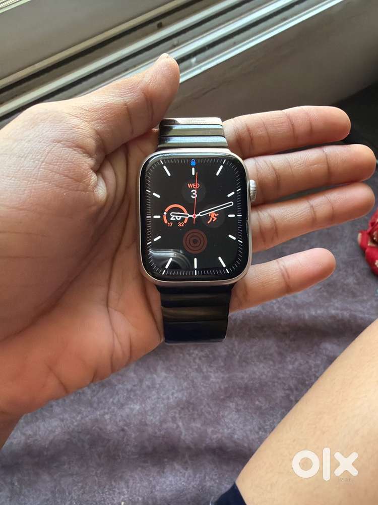 Apple watch series 8 (45mm Aluminium)