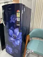 Single door whirlpool fridge in excellent condition