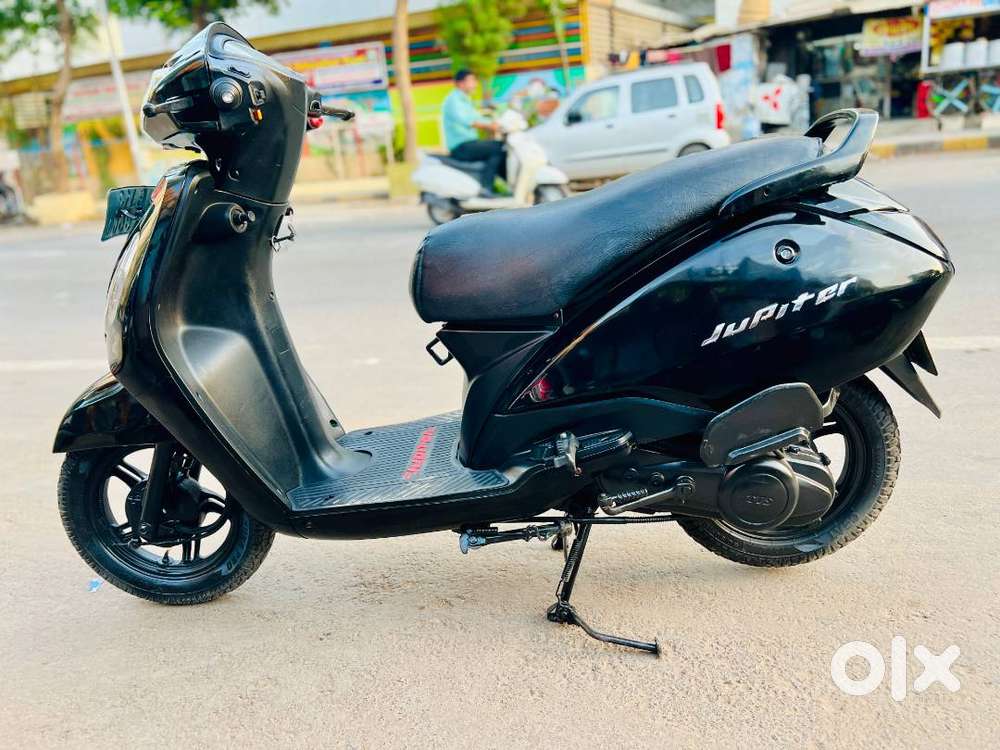 TVS Jupiter 2016