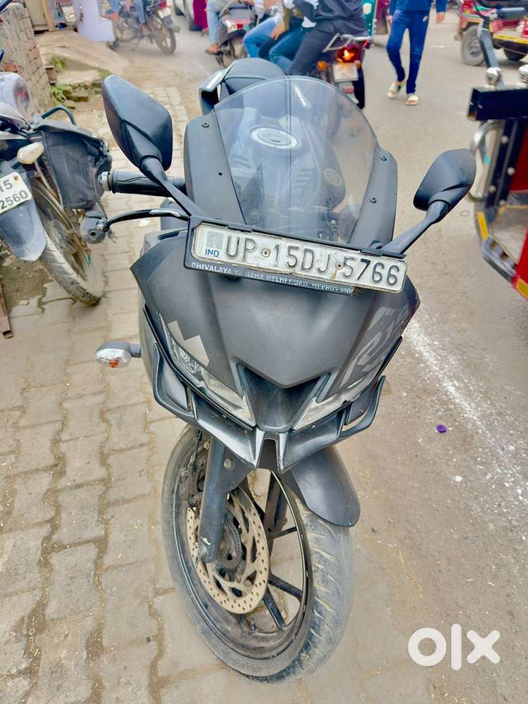 Zblack good condition hai