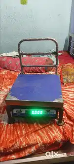 Only 1 month used computer Waighting machine (150 kg capacity)