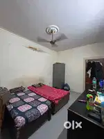 Independent room for rent near Graphic Era Univ