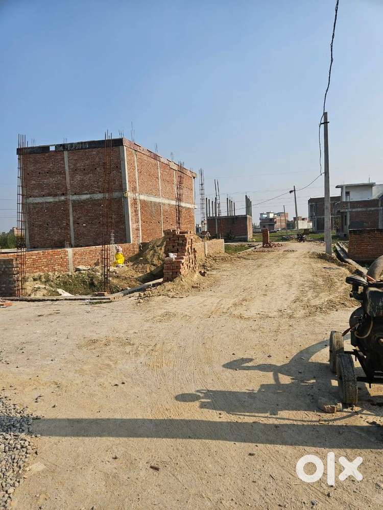 Gupta society me plot le best location gt road 2.5 km duri jaldi kre